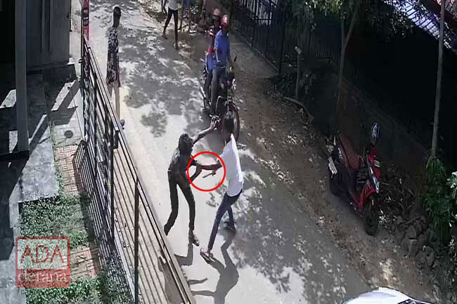 CCTV: Youth stabed to death near tution class in Matara