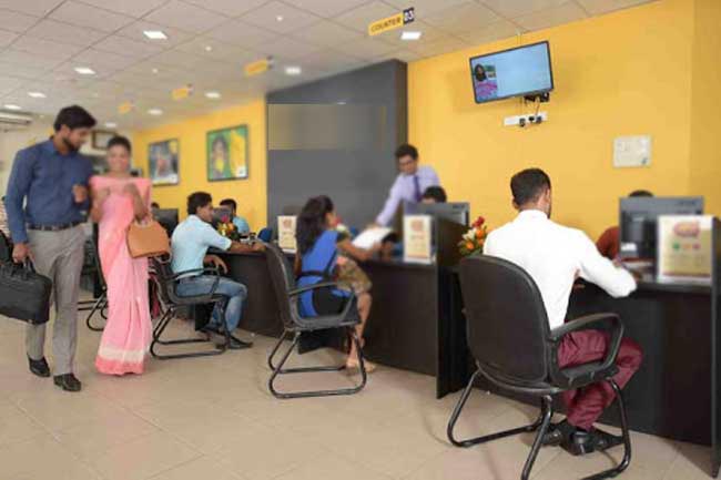 President orders banks to remain open