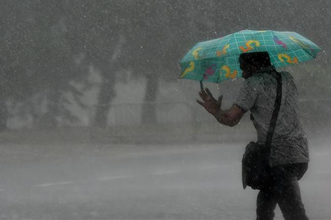 Heavy showers of about 100mm expected in some areas