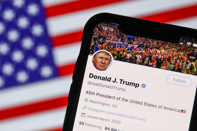 Twitter & Facebook temporarily lock Donald Trump’s accounts