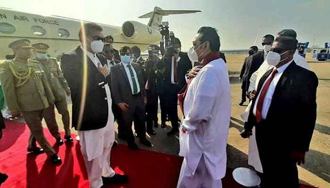 Pakistani PM Imran Khan arrives in Sri Lanka