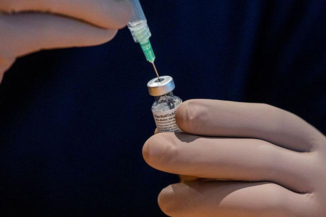 A/L students in Colombo District to receive Pfizer vaccine from Friday
