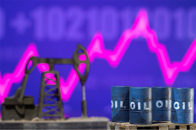 Oil prices slump amid concerns over potential recession