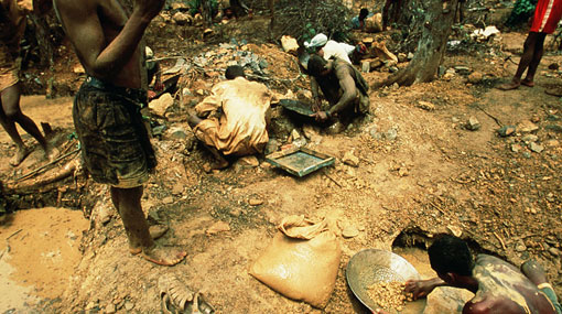 Four dead, 1 injured after gem mine collapses