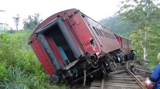 Both night-mail trains travelling between Colombo and Badulla cancelled