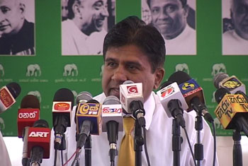 VIDEO: Ministry secretaries doing more politics than politicians