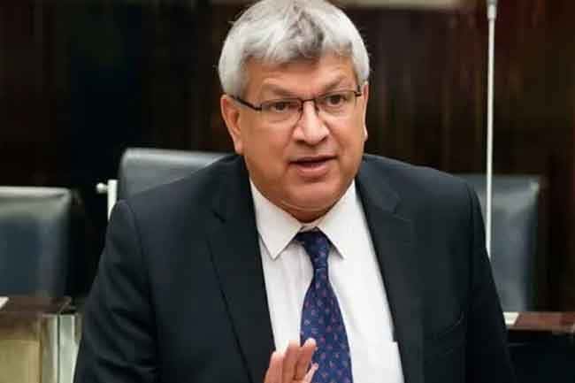 Opposition submits no-confidence motion against Justice Minister to Speaker