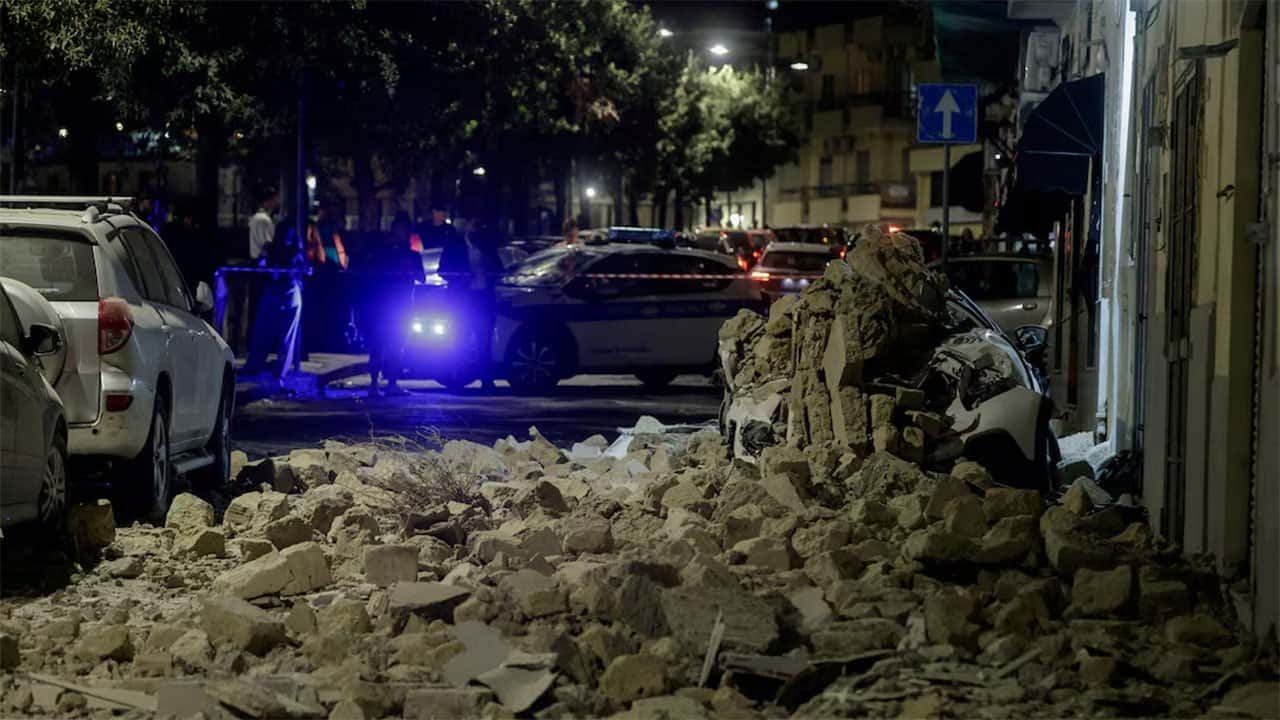 Magnitude 4.7 quake strikes near Italy's Naples, causing outages and damage