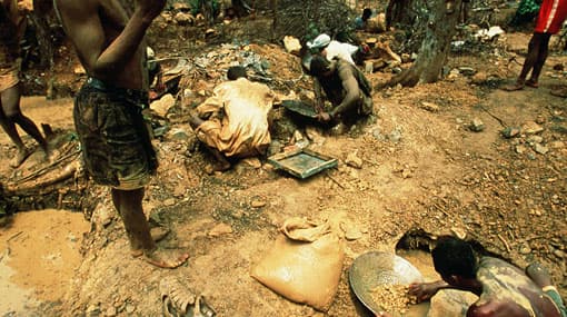 Four dead, 1 injured after gem mine collapses