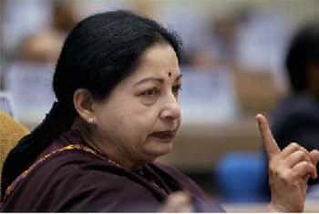 Send back Lankan defence officers training in TN: Jayalalithaa 