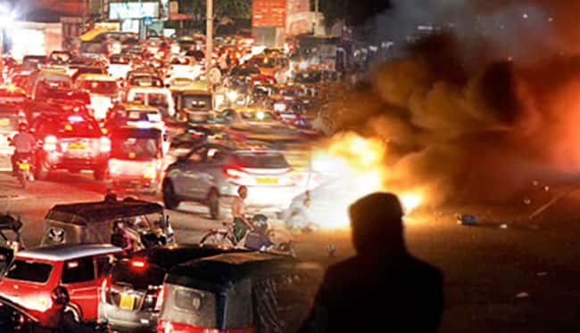 Protesters block Kandy-Colombo Road at Dalugama
