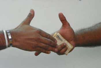 District Judge arrested while receiving bribe