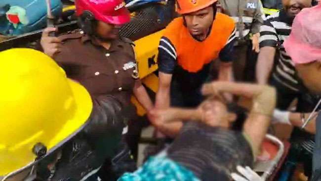 Woman trapped inside shop buried in Kadugannawa landslide rescued