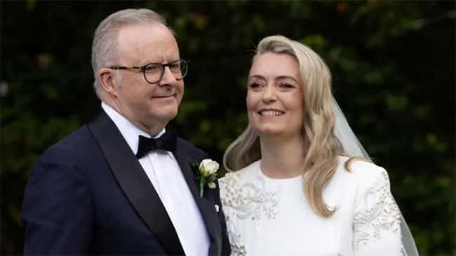 Australian prime minister becomes first to wed in office
