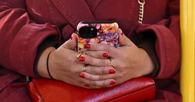 Tech firms must block unsolicited nude images under new UK rules