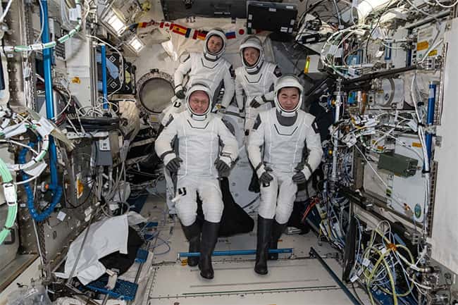 Ailing astronaut returns to Earth early in NASA’s first medical evacuation