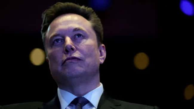 Musk’s SpaceX applies to launch 1m satellites into orbit