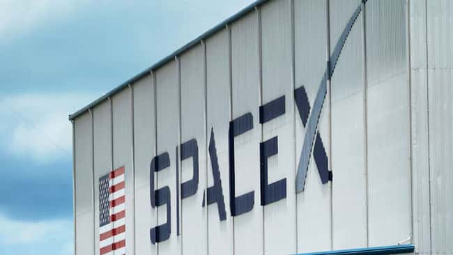 SpaceX to build ‘self-growing city’ on Moon, Elon Musk says