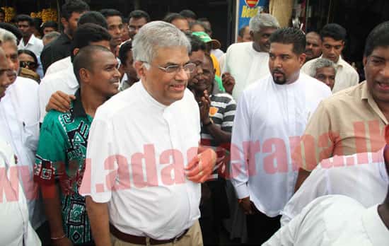 Will continue fight until Fonseka is released: Ranil