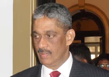 VIDEO: Will not bow before gangsters, says SF