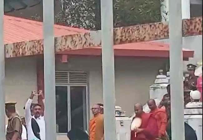 Trinco Buddha Statue Incident: Ven. Balangoda Kassapa Thero and others further remanded