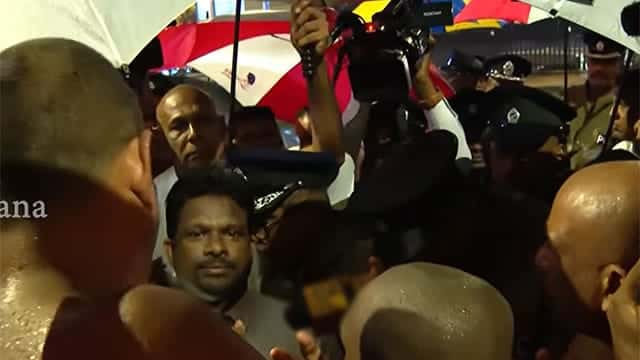 Maha Sangha demands specific date for decision on Gnanasara Thero’s release