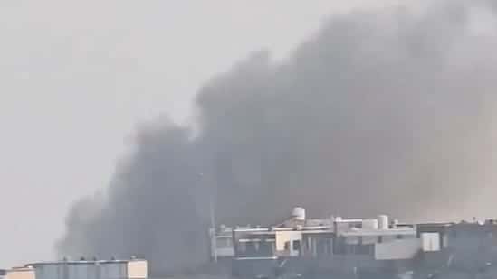 At least 5 killed, 16 injured in Houthi missile strike on Yemen presidential palace, says health minister