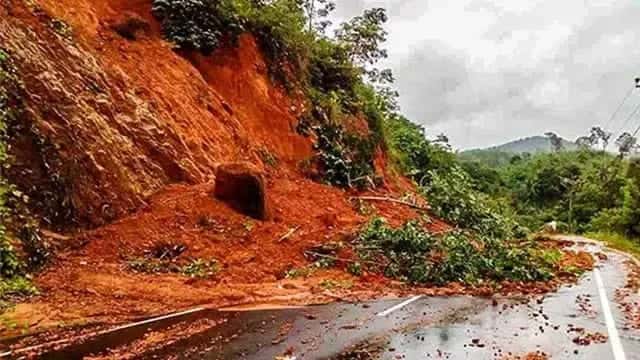 Landslide early warnings issued for several districts