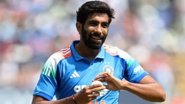 Shastri urges India to use Bumrah sparingly ahead of ODI World Cup