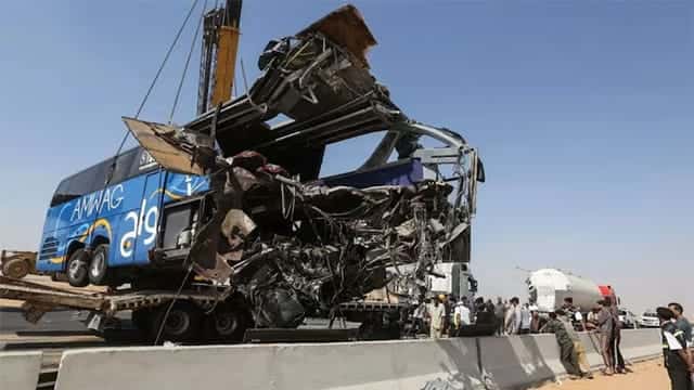 13 killed, 34 injured after large truck crashes into tour bus in Egypt