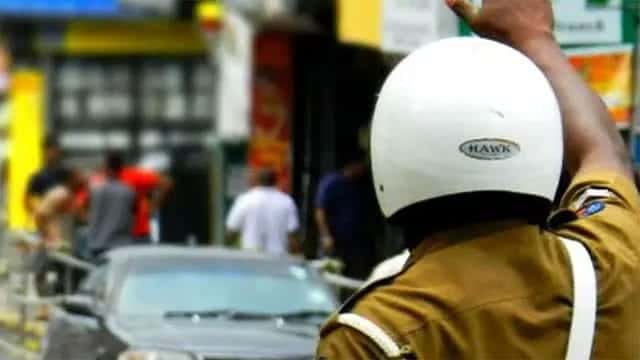 Severe traffic congestion in Borella due to damaged sewerage pipeline