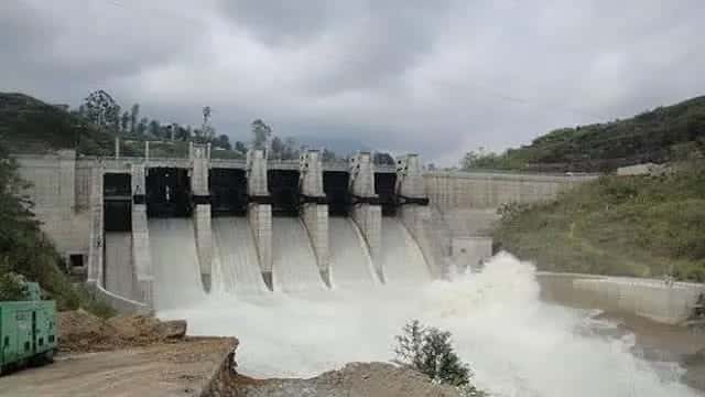 Kotmale Reservoir nears spill level amid heavy rain, Warning issued to downstream residents