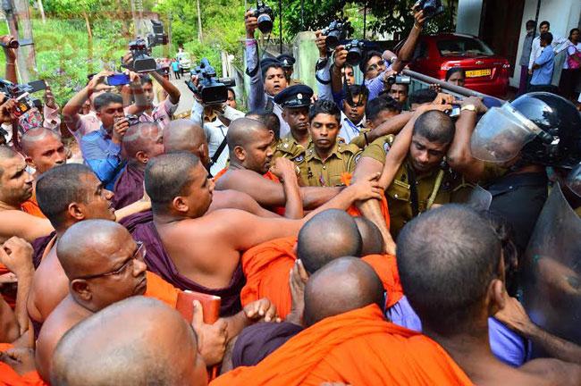 Homagama protest: four more surrendered