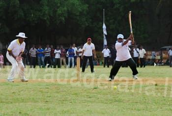 VIDEO: Speakers Challenge Trophy: Jayasuriya leads MPs to victory over Ministers