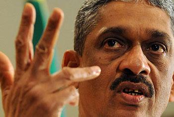 Court allows Fonseka to be warded for treatment