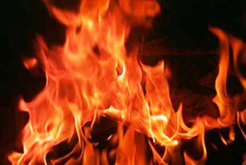 Woman immolates self in Grandpass
