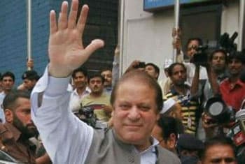 Nawaz Sharif claims victory in landmark Pakistan election