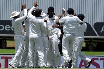 Mendis and Chandimal drop for Pakistan test 