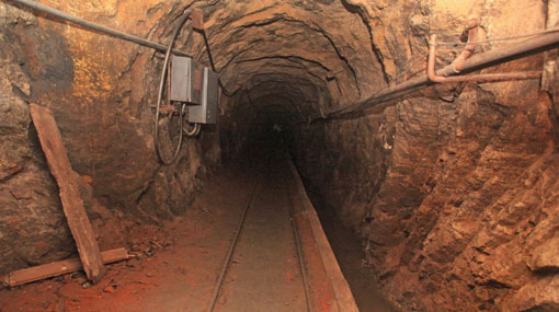 60 workers begin protest inside Kahatagaha mine