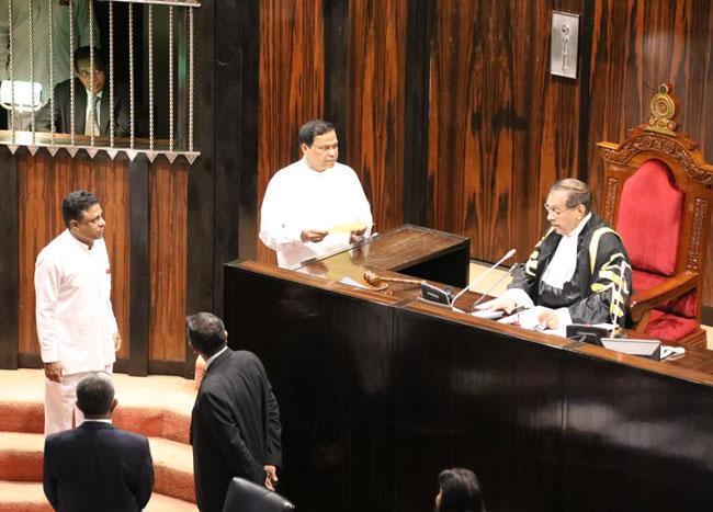 Piyasena Gamage takes  oaths replacing Geetha