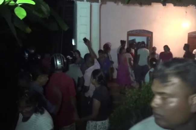 Angry mobs of villagers storm houses allegedly used for drug trade