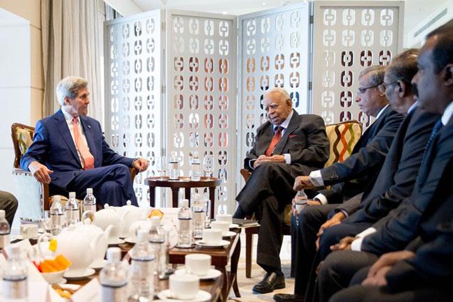 Kerry holds talks TNA, backs justice for Tamils 