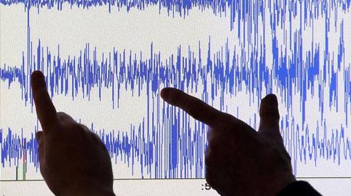 Earthquake hits North India, tremors felt in Delhi