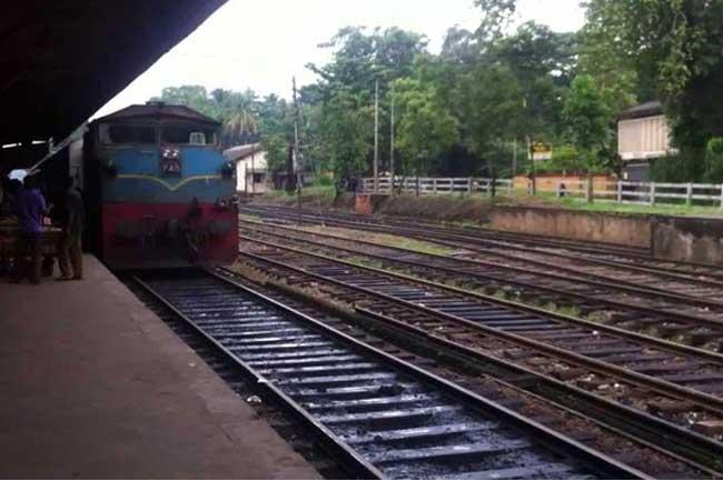 Trains delayed on main line due to signal failure