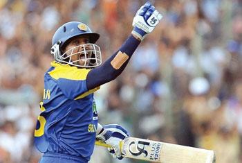 Dilshan ton taken Sri Lanka to 280 