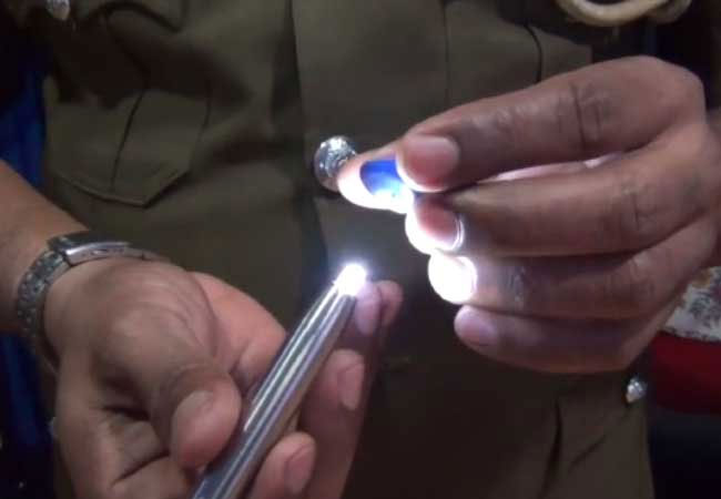 Police bust fake gem racket