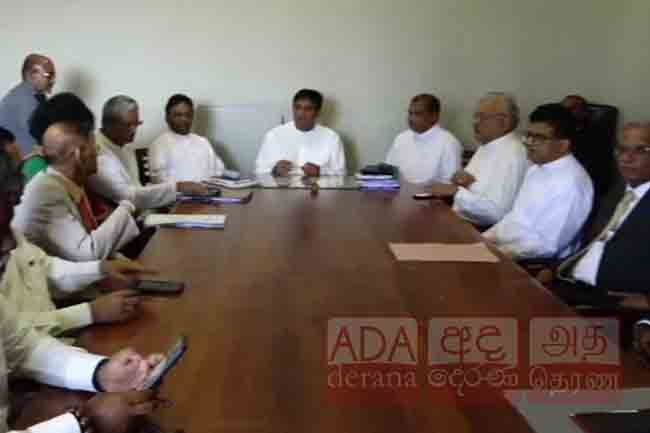 Opposition parties gather against govt’s attempts to undermine judiciary