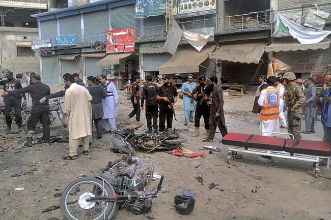 Planted bomb targeting police kills 5, wounds 20 in northwest Pakistan