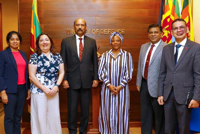 Delegation from Bill & Melinda Gates Foundation meets Defence Secretary 