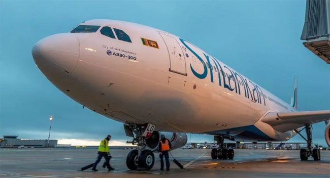 Four SriLankan Airlines flights delayed